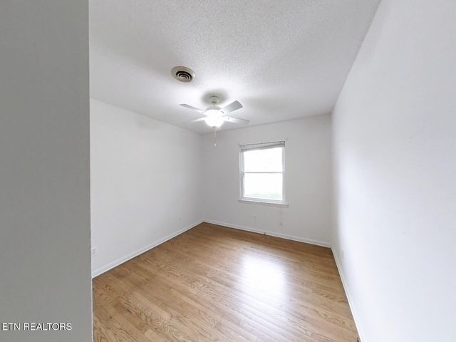 15 Fescue Drive, Chickamauga, GA 30707