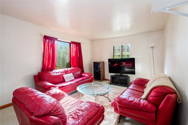 248 Cherry St, Whitaker, PA 15120