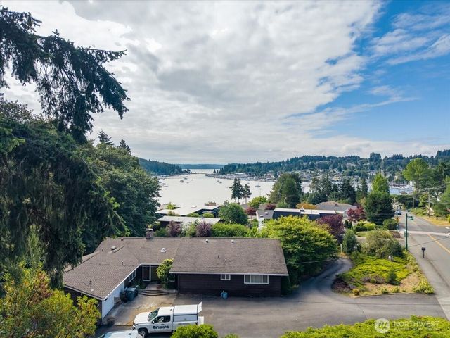 9311 Peacock Hill Avenue, Gig Harbor, WA 98332