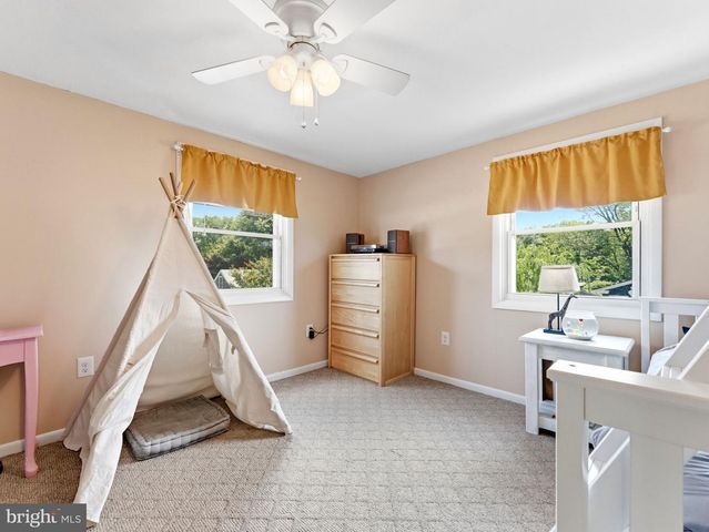 154 RED BANK AVE, West Deptford, NJ 08096
