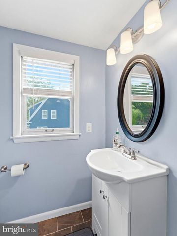 154 RED BANK AVE, West Deptford, NJ 08096