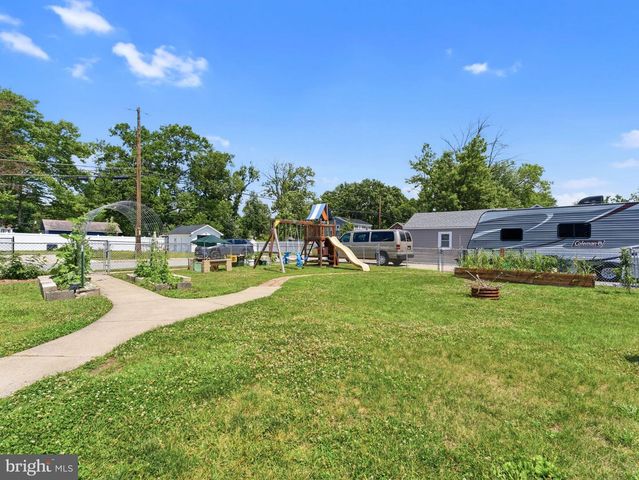 154 RED BANK AVE, West Deptford, NJ 08096