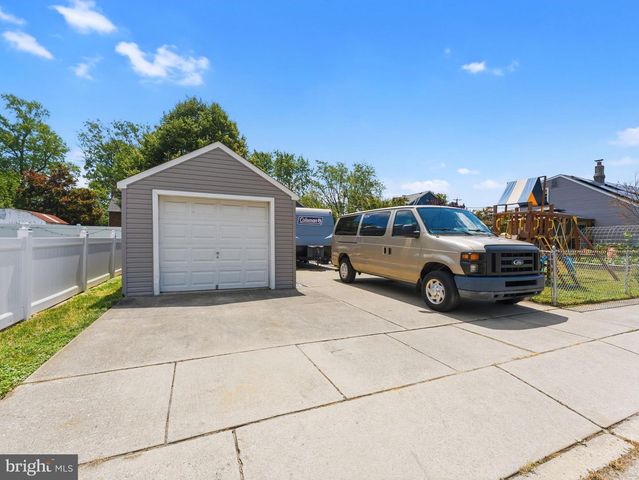 154 RED BANK AVE, West Deptford, NJ 08096