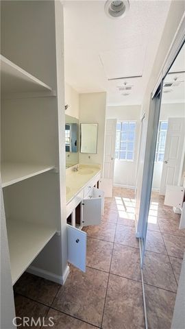 15642 Pasadena, Tustin, CA 92780