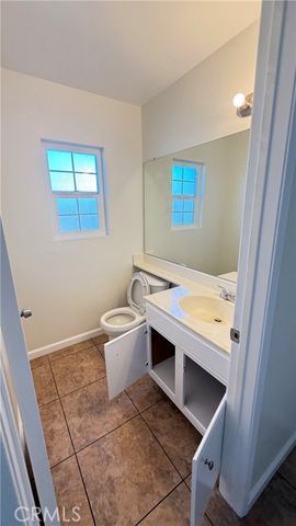 15642 Pasadena, Tustin, CA 92780