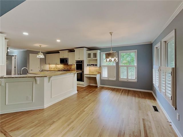 5082 Sherrer NW Drive, Acworth, GA 30102