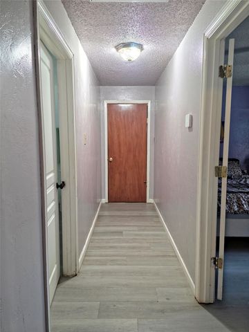 2721 Sharon Street, Dallas, TX 75211