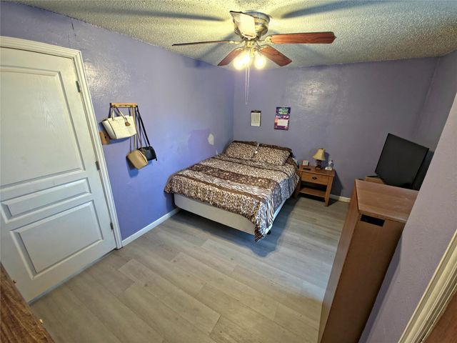 2721 Sharon Street, Dallas, TX 75211