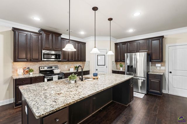 206 Red Hawk Pointe, Kathleen, GA 31047