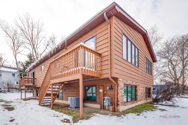 4481 Country Trail, Gurnee, IL 60031