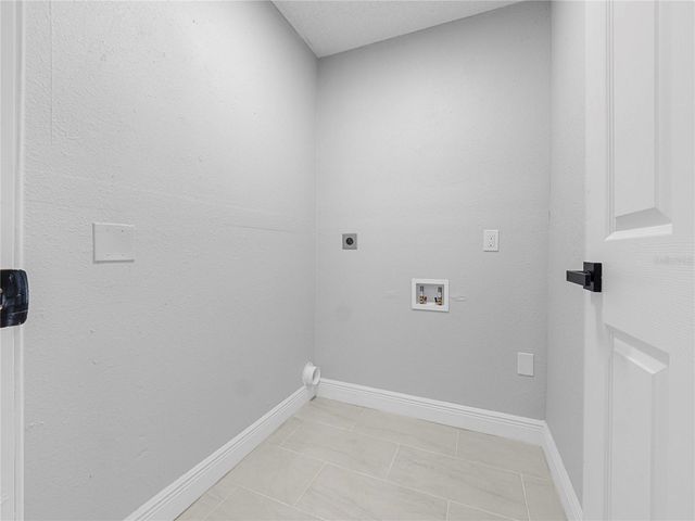 10804 N 53RD STREET, Temple Terrace, FL 33617