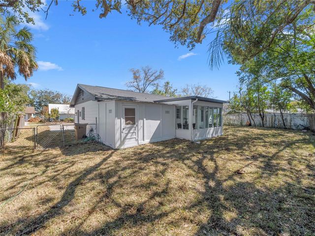 10804 N 53RD STREET, Temple Terrace, FL 33617