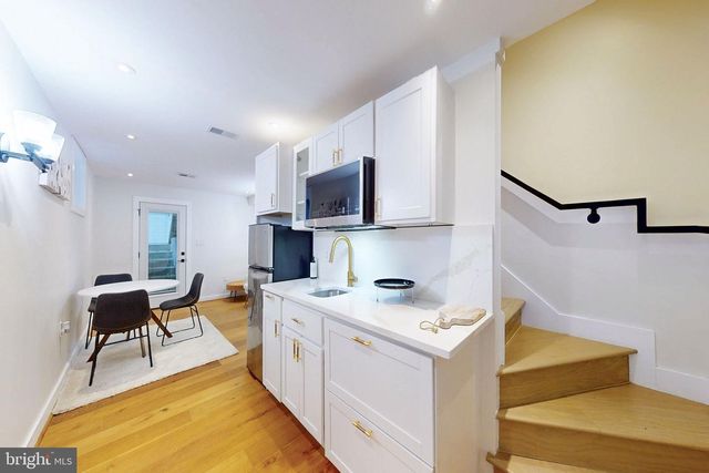 2806 FRANKLIN ST NE, Washington, DC 20018