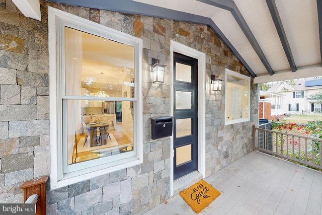 2806 FRANKLIN ST NE, Washington, DC 20018