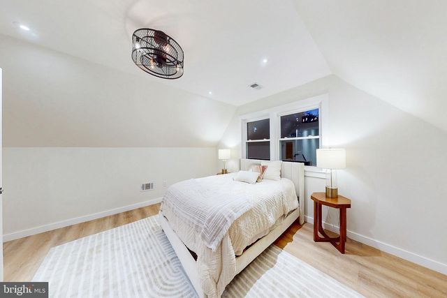 2806 FRANKLIN ST NE, Washington, DC 20018