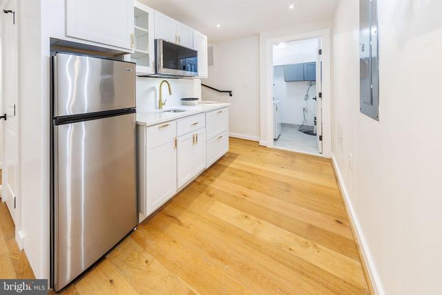 2806 FRANKLIN ST NE, Washington, DC 20018