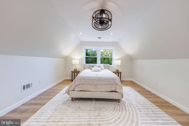 2806 FRANKLIN ST NE, Washington, DC 20018