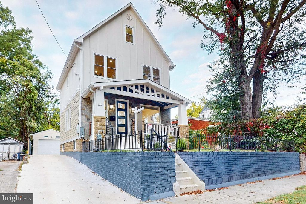 2806 FRANKLIN ST NE, Washington, DC 20018