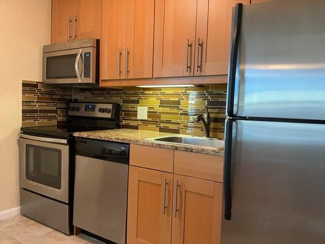 7685 Northcross DR 704, Austin, TX 78757