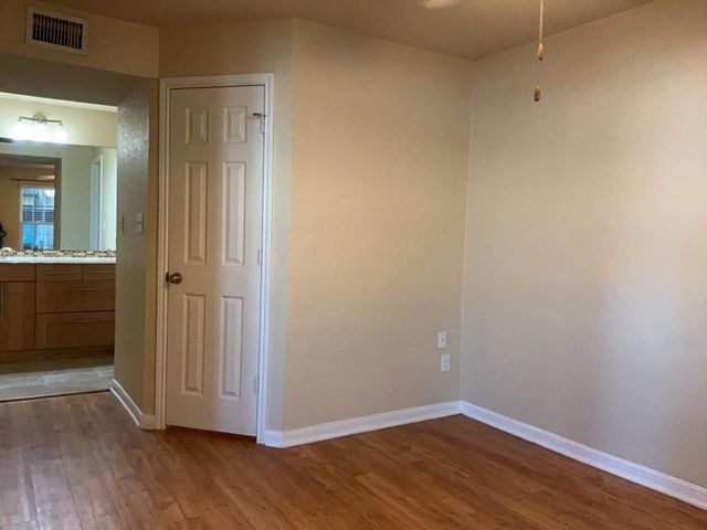 7685 Northcross DR 704, Austin, TX 78757