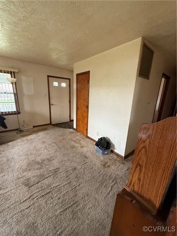 205 Maple Grove Ave, Colonial Heights, VA 23834