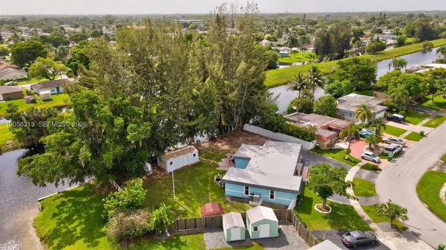6605 NW 80th Ct, Tamarac, FL 33321