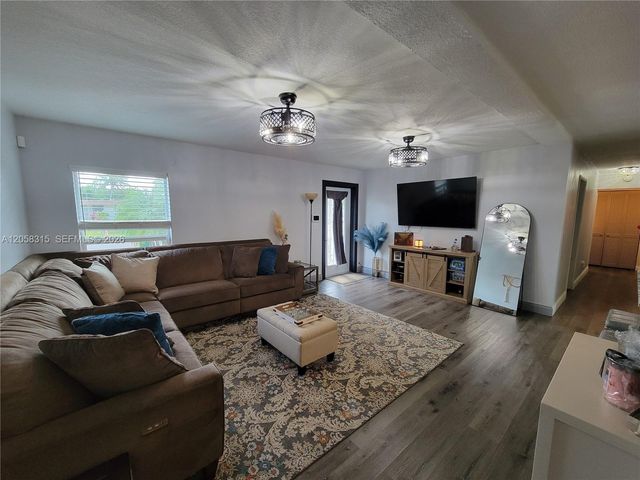 6605 NW 80th Ct, Tamarac, FL 33321