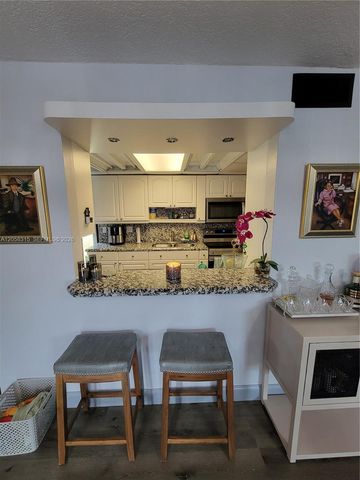 6605 NW 80th Ct, Tamarac, FL 33321