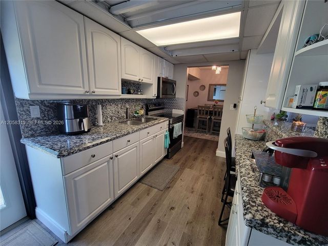 6605 NW 80th Ct, Tamarac, FL 33321