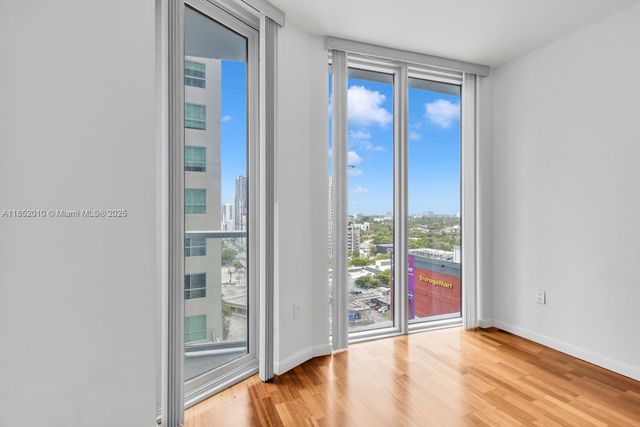 185 SW 7 ST 1508, Miami, FL 33130