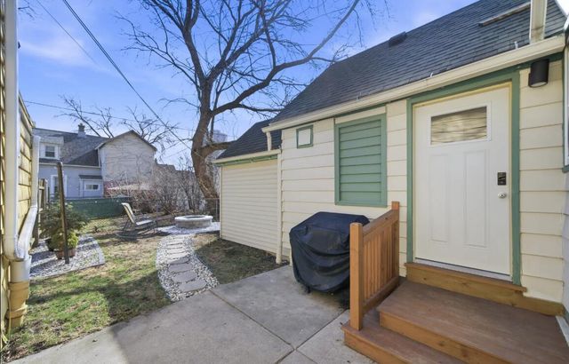 1317 E Hamilton STREET, Milwaukee, WI 53202