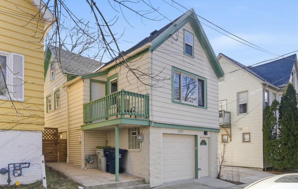 1317 E Hamilton STREET, Milwaukee, WI 53202