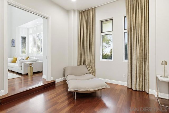 5247 Ocean Breeze Ct, San Diego, CA 92109