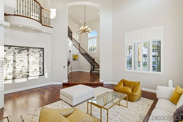 5247 Ocean Breeze Ct, San Diego, CA 92109