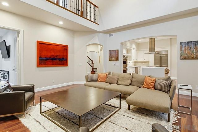 5247 Ocean Breeze Ct, San Diego, CA 92109