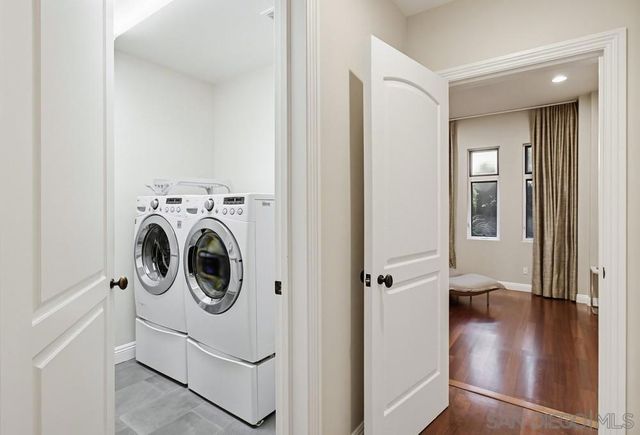 5247 Ocean Breeze Ct, San Diego, CA 92109