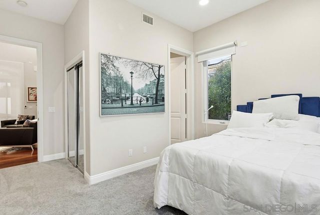 5247 Ocean Breeze Ct, San Diego, CA 92109