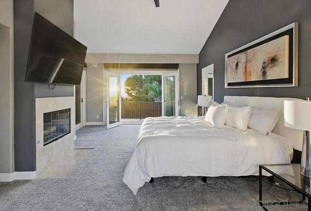 5247 Ocean Breeze Ct, San Diego, CA 92109