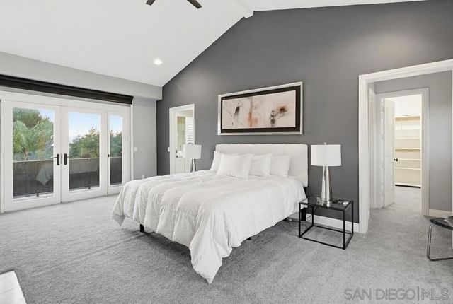 5247 Ocean Breeze Ct, San Diego, CA 92109