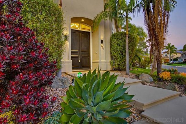 5247 Ocean Breeze Ct, San Diego, CA 92109