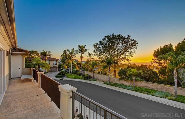5247 Ocean Breeze Ct, San Diego, CA 92109