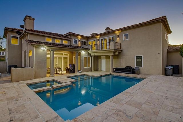 5247 Ocean Breeze Ct, San Diego, CA 92109