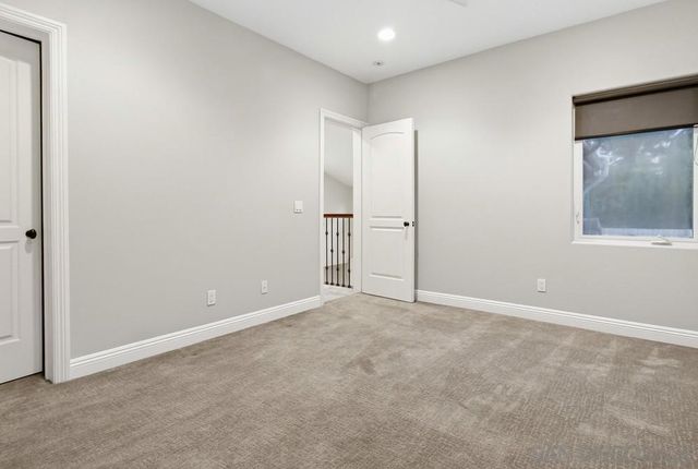 5247 Ocean Breeze Ct, San Diego, CA 92109