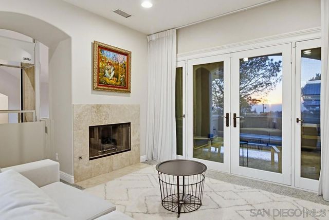 5247 Ocean Breeze Ct, San Diego, CA 92109