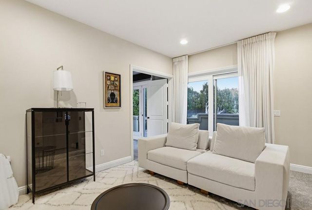 5247 Ocean Breeze Ct, San Diego, CA 92109