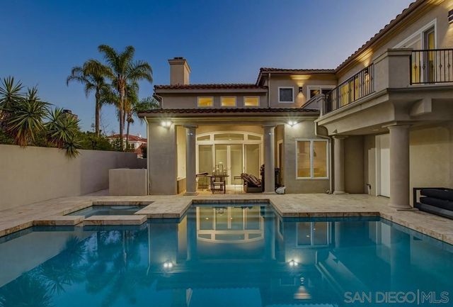 5247 Ocean Breeze Ct, San Diego, CA 92109