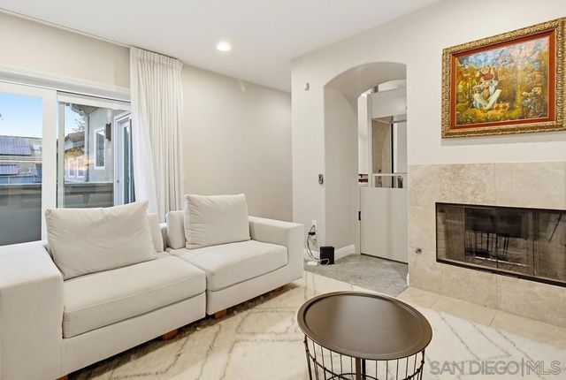 5247 Ocean Breeze Ct, San Diego, CA 92109