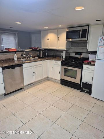 366 Lake Avenue, Oakhurst, NJ 07755