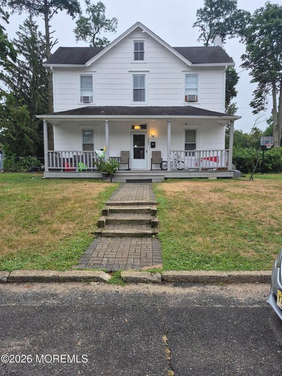 366 Lake Avenue, Oakhurst, NJ 07755