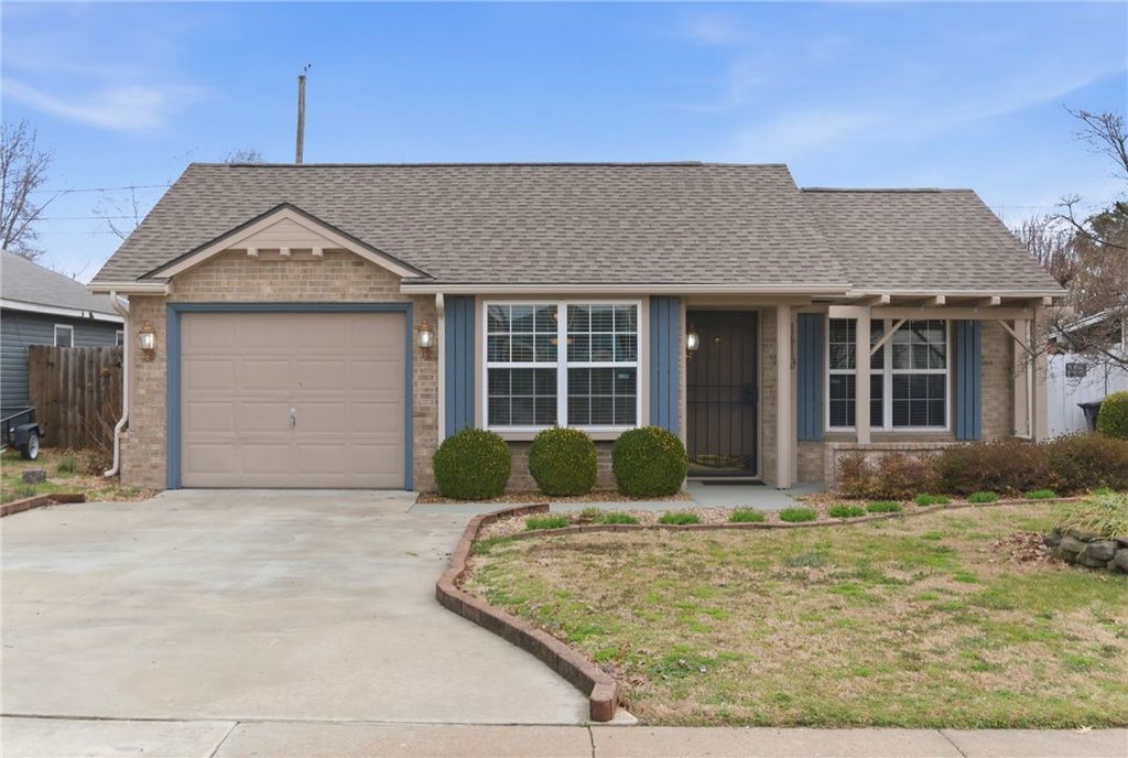 1419 Arkansas Street, Rogers, AR 72756